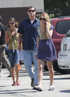Lindsay Lohan feet photo thumbnail