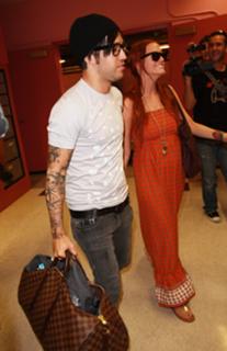 Ashlee Simpson feet photo thumbnail