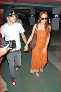 Ashlee Simpson feet photo thumbnail