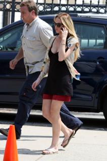 Lindsay Lohan feet photo thumbnail