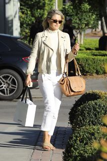Ali Larter feet photo thumbnail