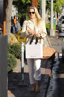 Ali Larter feet photo thumbnail