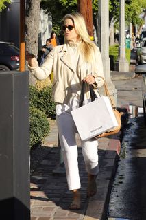 Ali Larter feet photo thumbnail
