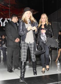 Nastia Liukin feet photo thumbnail