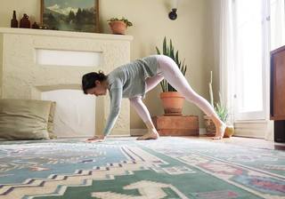 Adriene Mishler feet photo thumbnail