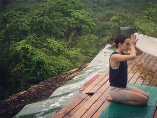 Adriene Mishler feet photo thumbnail