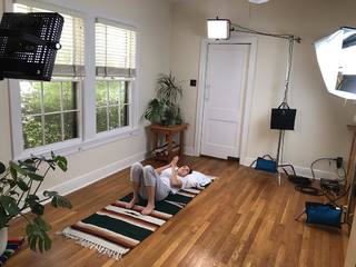Adriene Mishler feet photo thumbnail
