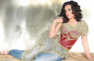 Hend Sabry feet photo 2