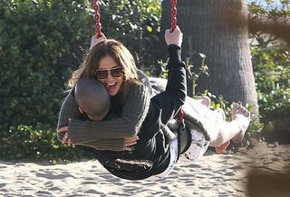 Jennifer Lopez feet photo thumbnail