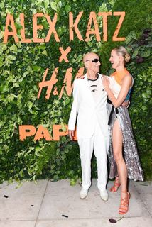 Karolina Kurkova feet photo thumbnail