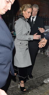 Jennifer Lawrence feet photo thumbnail