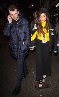 Nicole Scherzinger feet photo thumbnail