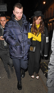 Nicole Scherzinger feet photo thumbnail