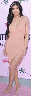 Kylie Jenner feet photo thumbnail