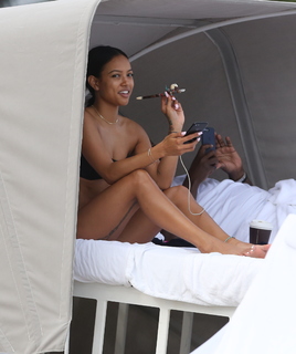 Karrueche Tran feet photo thumbnail