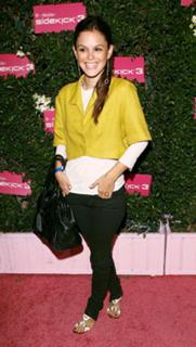 Rachel Bilson feet photo thumbnail
