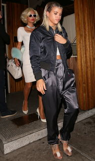 Sofia Richie feet photo thumbnail