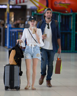 Lucy Hale feet photo thumbnail