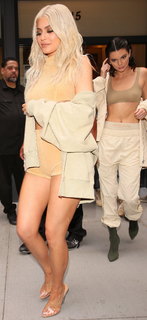 Kylie Jenner feet photo thumbnail