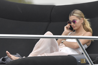 Hailey Bieber feet photo thumbnail