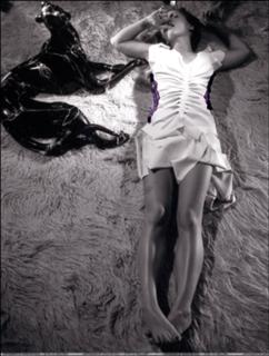 Christina Ricci feet photo thumbnail