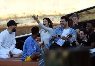 Kendall Jenner feet photo thumbnail