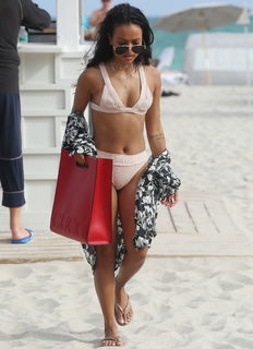 Karrueche Tran feet photo thumbnail