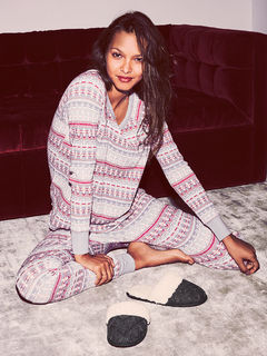 Lais Ribeiro feet photo thumbnail