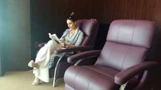 Kareena Kapoor feet photo thumbnail