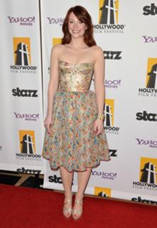 Bryce Dallas Howard feet photo thumbnail