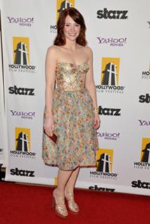 Bryce Dallas Howard feet photo thumbnail