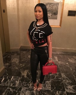 Nicki Minaj feet photo thumbnail