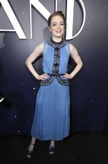 Emma Stone feet photo thumbnail
