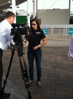 Danica Patrick feet photo thumbnail