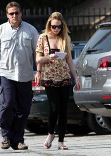 Lindsay Lohan feet photo thumbnail