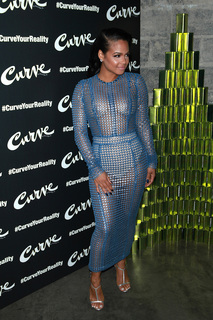Christina Milian feet photo thumbnail