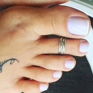 Karin Klemp feet photo thumbnail