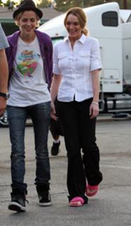 Lindsay Lohan feet photo thumbnail