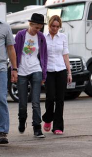 Lindsay Lohan feet photo thumbnail