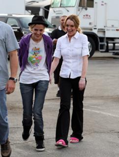 Lindsay Lohan feet photo thumbnail