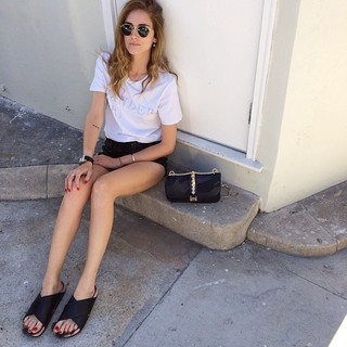 Chiara Ferragni feet photo thumbnail