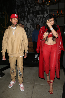 Kylie Jenner feet photo thumbnail