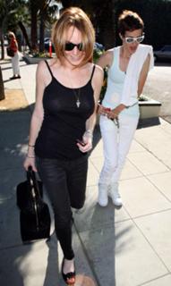 Lindsay Lohan feet photo thumbnail