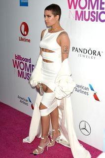 Halsey feet photo thumbnail