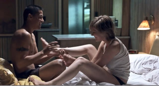 Kirsten Dunst feet photo thumbnail