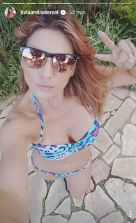 Lívia Andrade feet photo thumbnail