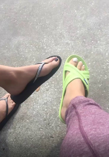 Amanda Saccomanno feet photo thumbnail