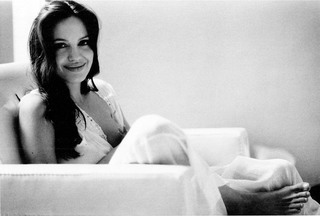 Angelina Jolie feet photo thumbnail