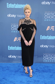 Katheryn Winnick feet photo thumbnail