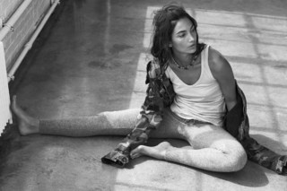 Lily Aldridge feet photo thumbnail